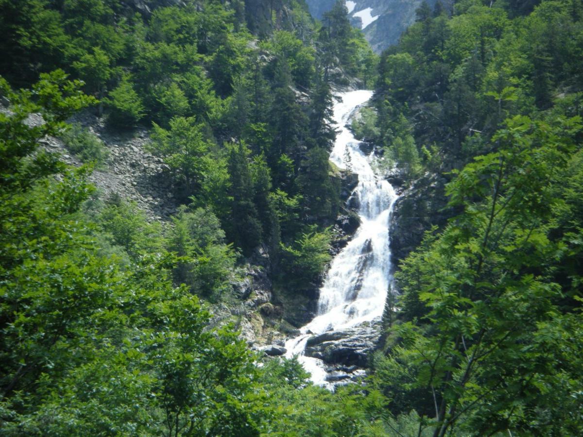 Casa Rural Pirineo Aragones Pensionat Biescas  Eksteriør billede